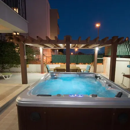 Apartment Miss Tina Trogir Exterior foto