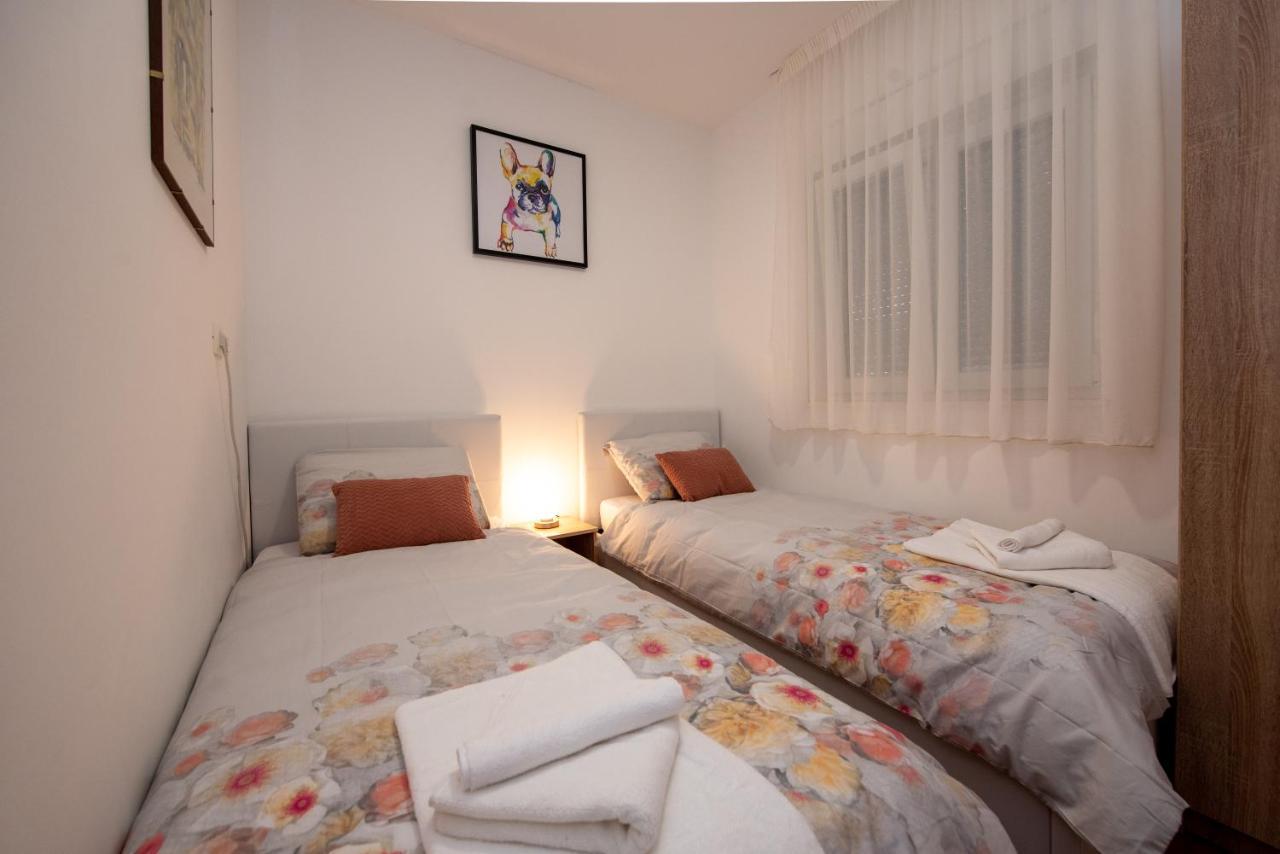 Apartment Miss Tina *